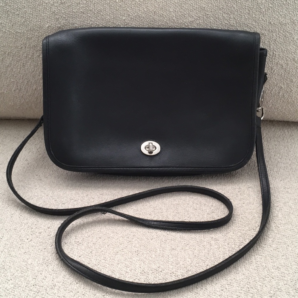 Vintage Coach Crossbody Black w/ Nickle Hardware